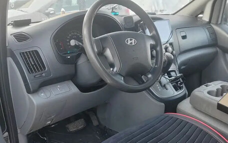 Hyundai Grand Starex Grand Starex I рестайлинг 2, 2009 год, 1 200 000 рублей, 4 фотография