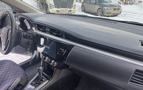 Toyota Corolla, 2015 год, 1 350 000 рублей, 6 фотография