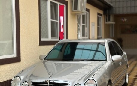 Mercedes-Benz E-Класс, 2001 год, 1 380 000 рублей, 1 фотография