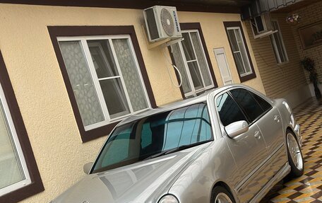 Mercedes-Benz E-Класс, 2001 год, 1 380 000 рублей, 2 фотография