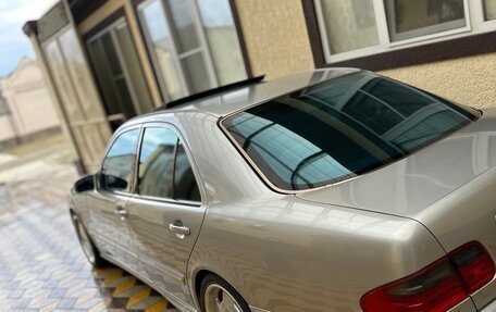 Mercedes-Benz E-Класс, 2001 год, 1 380 000 рублей, 4 фотография