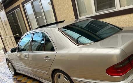 Mercedes-Benz E-Класс, 2001 год, 1 380 000 рублей, 10 фотография