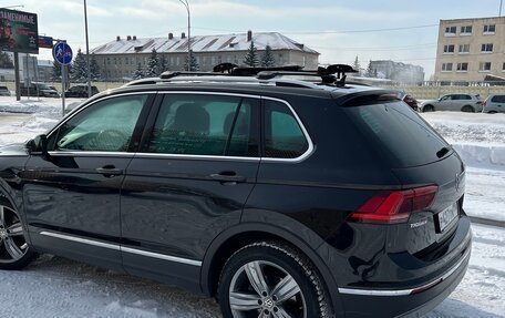 Volkswagen Tiguan II, 2018 год, 2 850 000 рублей, 4 фотография