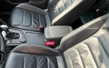 Volkswagen Tiguan II, 2018 год, 2 850 000 рублей, 13 фотография