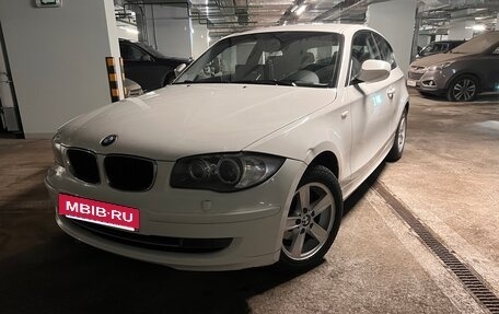BMW 1 серия, 2011 год, 1 000 000 рублей, 3 фотография