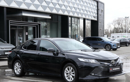 Toyota Camry, 2019 год, 2 900 000 рублей, 3 фотография