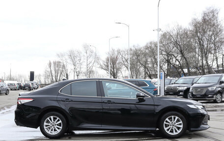 Toyota Camry, 2019 год, 2 900 000 рублей, 4 фотография