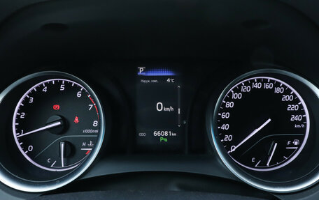 Toyota Camry, 2019 год, 2 900 000 рублей, 11 фотография