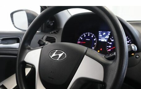 Hyundai Solaris II рестайлинг, 2011 год, 899 000 рублей, 8 фотография