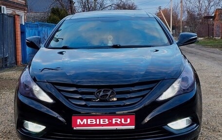 Hyundai Sonata VI, 2011 год, 1 200 000 рублей, 3 фотография
