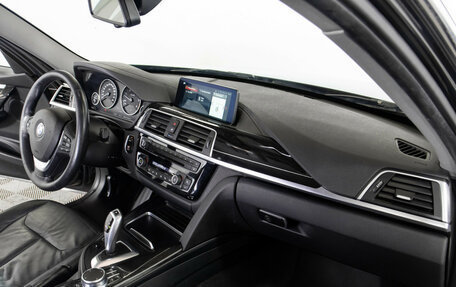 BMW 3 серия, 2018 год, 2 298 000 рублей, 7 фотография