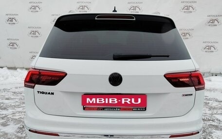 Volkswagen Tiguan II, 2019 год, 2 800 000 рублей, 8 фотография