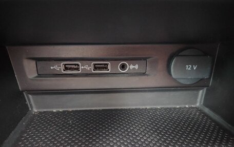 Volkswagen Tiguan II, 2019 год, 2 800 000 рублей, 26 фотография