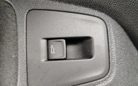 Volkswagen Tiguan II, 2019 год, 2 800 000 рублей, 22 фотография