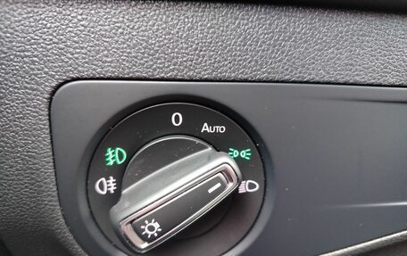 Volkswagen Tiguan II, 2019 год, 2 800 000 рублей, 24 фотография