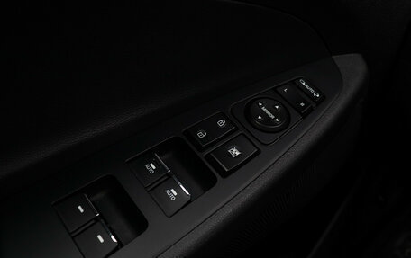 Hyundai Tucson III, 2019 год, 2 390 000 рублей, 14 фотография