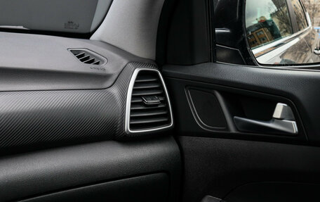 Hyundai Tucson III, 2019 год, 2 390 000 рублей, 21 фотография