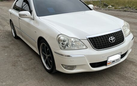 Toyota Crown Majesta, 2006 год, 900 000 рублей, 2 фотография