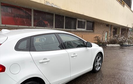 Volvo V40 II рестайлинг, 2017 год, 1 600 000 рублей, 10 фотография