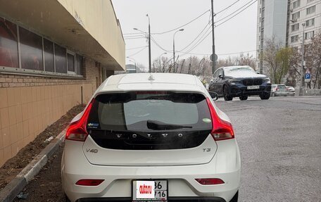 Volvo V40 II рестайлинг, 2017 год, 1 600 000 рублей, 12 фотография