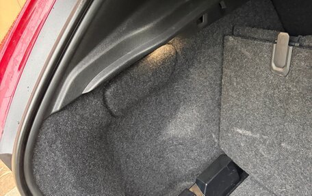 Volvo V40 II рестайлинг, 2017 год, 1 600 000 рублей, 19 фотография