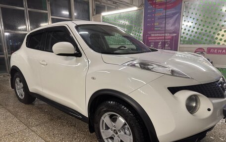Nissan Juke II, 2013 год, 900 000 рублей, 10 фотография