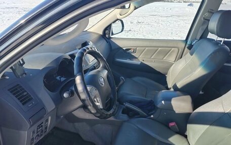 Toyota Hilux VII, 2012 год, 2 980 000 рублей, 9 фотография