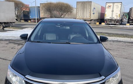 Toyota Camry, 2017 год, 2 360 000 рублей, 1 фотография