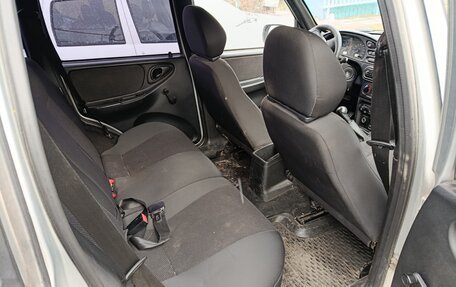 Chevrolet Niva I рестайлинг, 2011 год, 310 000 рублей, 6 фотография
