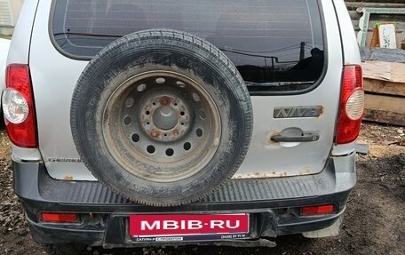 Chevrolet Niva I рестайлинг, 2011 год, 310 000 рублей, 3 фотография