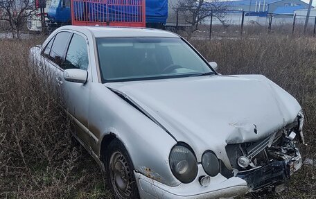 Mercedes-Benz E-Класс, 2000 год, 250 000 рублей, 13 фотография