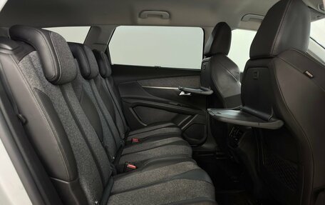 Peugeot 5008 II, 2018 год, 2 000 000 рублей, 13 фотография