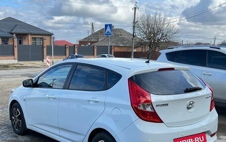 Hyundai Solaris II рестайлинг, 2015 год, 980 000 рублей, 5 фотография