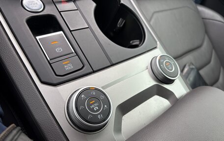 Volkswagen Touareg III, 2018 год, 5 100 000 рублей, 12 фотография