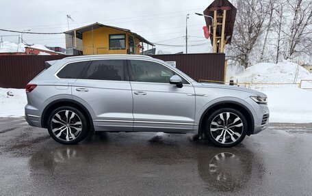 Volkswagen Touareg III, 2018 год, 5 100 000 рублей, 4 фотография