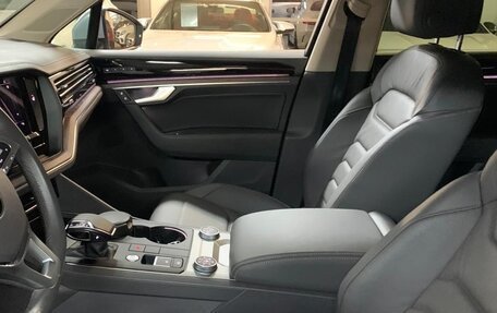 Volkswagen Touareg III, 2018 год, 5 100 000 рублей, 16 фотография