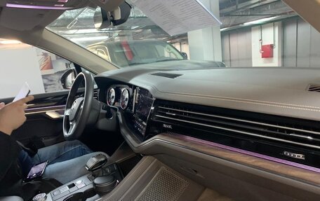 Volkswagen Touareg III, 2018 год, 5 100 000 рублей, 22 фотография