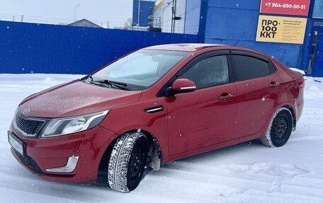 KIA Rio III рестайлинг, 2013 год, 820 000 рублей, 2 фотография