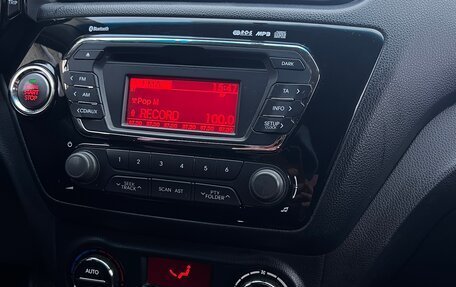 KIA Rio III рестайлинг, 2013 год, 820 000 рублей, 29 фотография