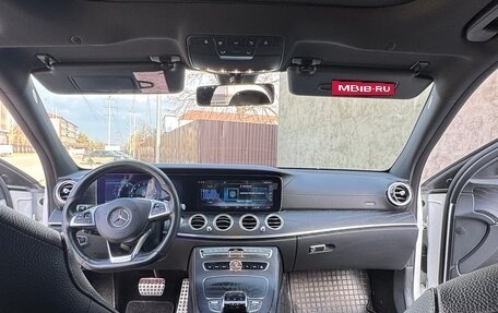 Mercedes-Benz E-Класс, 2017 год, 3 000 000 рублей, 8 фотография