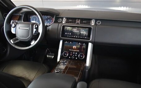 Land Rover Range Rover IV рестайлинг, 2020 год, 6 800 000 рублей, 3 фотография