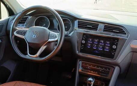 Volkswagen Tiguan II, 2020 год, 2 333 333 рублей, 2 фотография