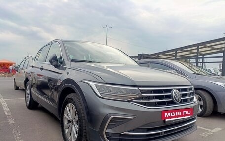 Volkswagen Tiguan II, 2020 год, 2 333 333 рублей, 12 фотография