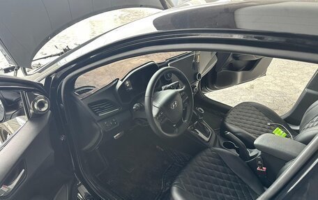 Hyundai Solaris II рестайлинг, 2021 год, 1 750 000 рублей, 5 фотография