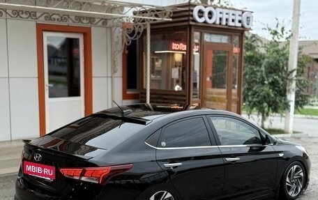 Hyundai Solaris II рестайлинг, 2021 год, 1 750 000 рублей, 2 фотография