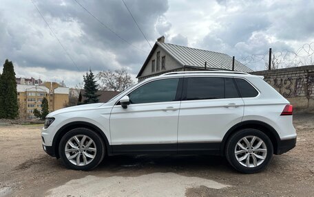 Volkswagen Tiguan II, 2017 год, 2 050 000 рублей, 3 фотография