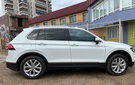 Volkswagen Tiguan II, 2017 год, 2 050 000 рублей, 7 фотография