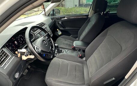 Volkswagen Tiguan II, 2017 год, 2 050 000 рублей, 11 фотография