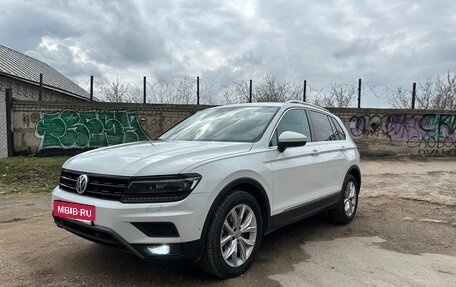 Volkswagen Tiguan II, 2017 год, 2 050 000 рублей, 2 фотография