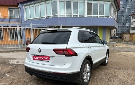 Volkswagen Tiguan II, 2017 год, 2 050 000 рублей, 6 фотография